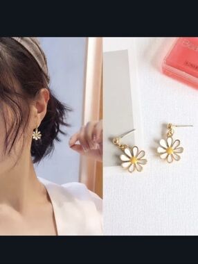 Gold Daisy Drop Earrings with White Petals and Yellow Center